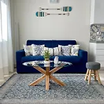 Free Private Parking, New Apartment