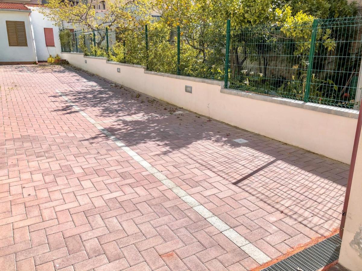 Free Private Parking, New Lejlighed